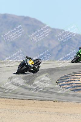 media/Oct-05-2025-CVMA (Sun) [[beeef4f201]]/Race 11-500-400(4)-350 Supersport/